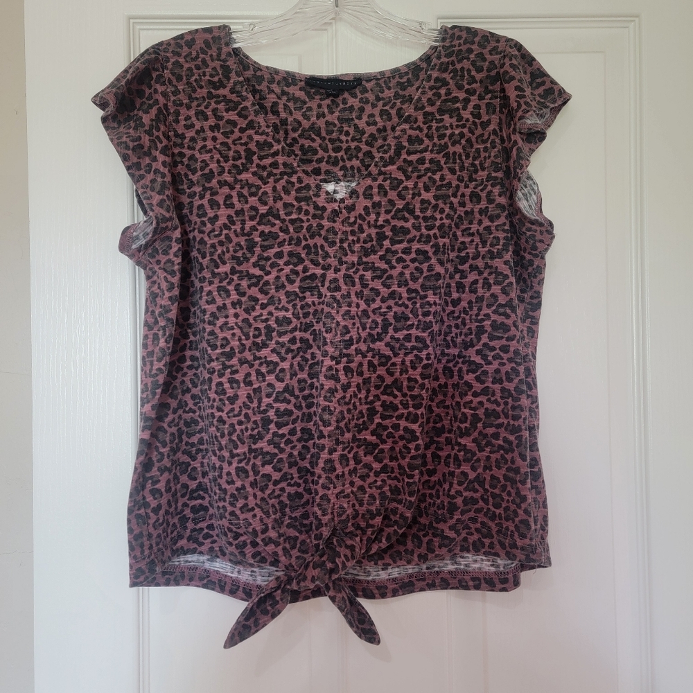 Jane and Delancey Animal Print Short Sleeve Tie Front Top Size M